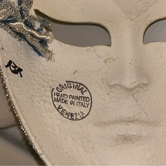 Authentic Venetian Hand-Painted Jester Mask - Blue & Silver Decor Collectible - Picture 5 of 6